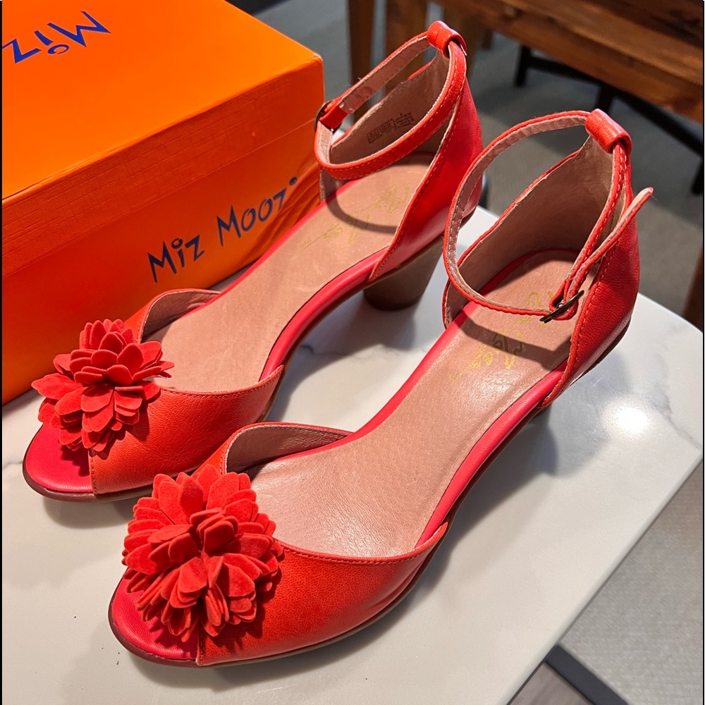 Mix Mooz Red Peep Toe Ankle Strap Heel with Flower Toe Accents- never worn